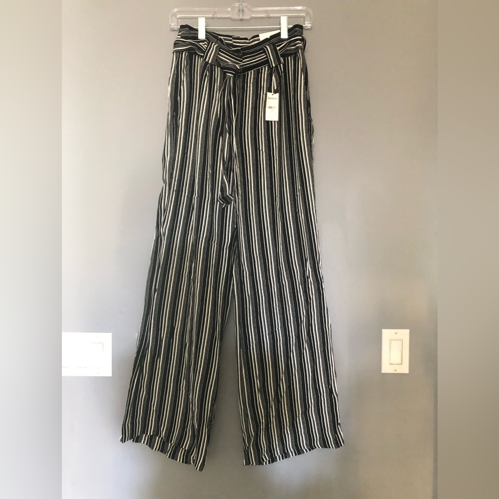 Express wide leg high rise trousers. New with tags. Black and white.